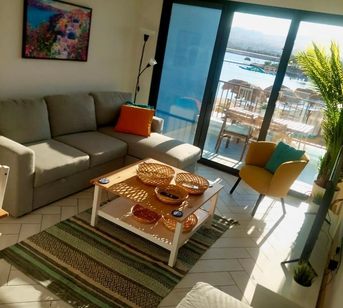 Cozy Apartment With Private Beach In B12, Aqaba
