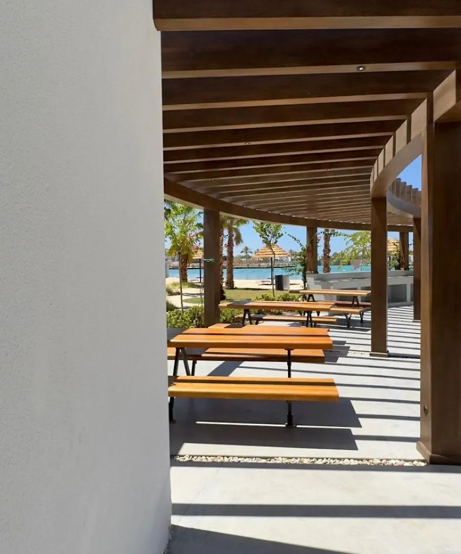 Cozy Apartment With Private Beach In B12, Aqaba